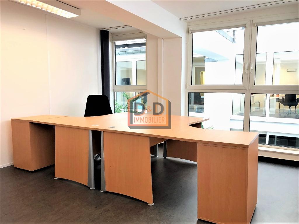 Bureau à Luxembourg-Gare, 18 m², 900 €/mois