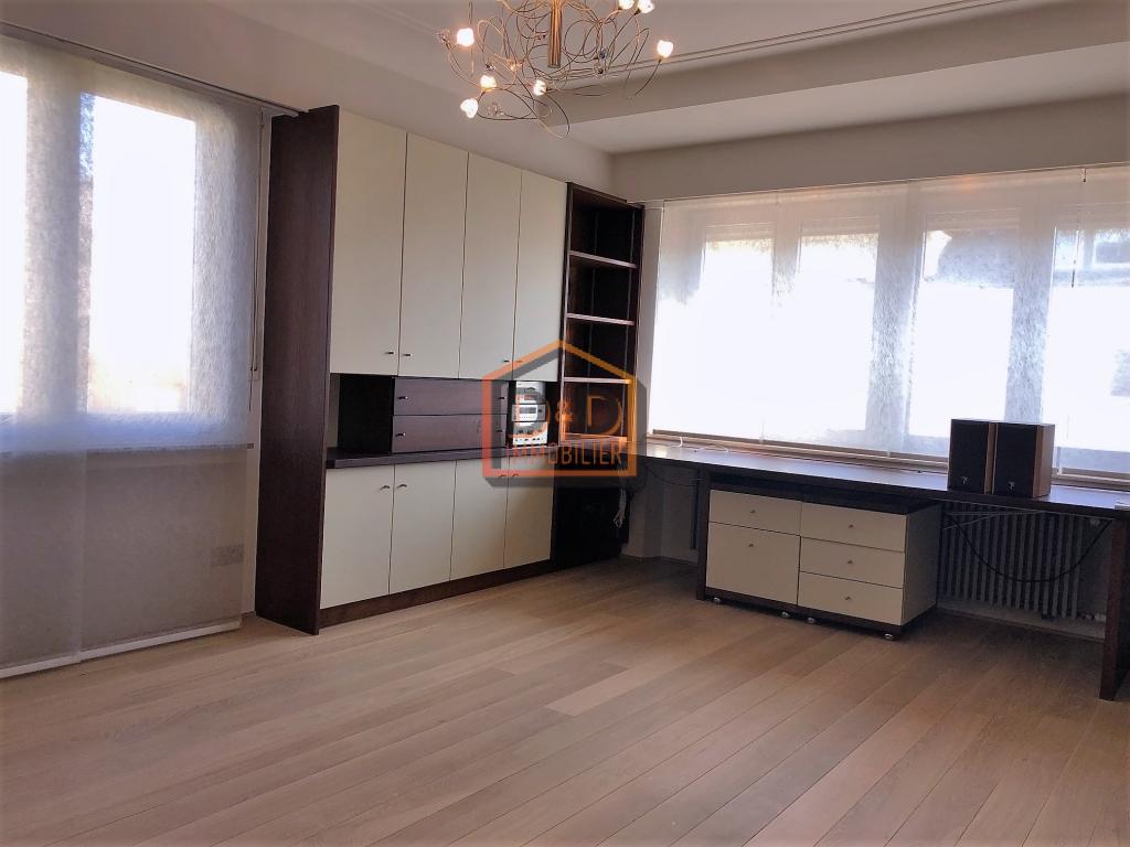 Appartement à Luxembourg-Belair, 95 m², 2 chambres, 1 salle de bain, 1 garage, 2 400 €/mois