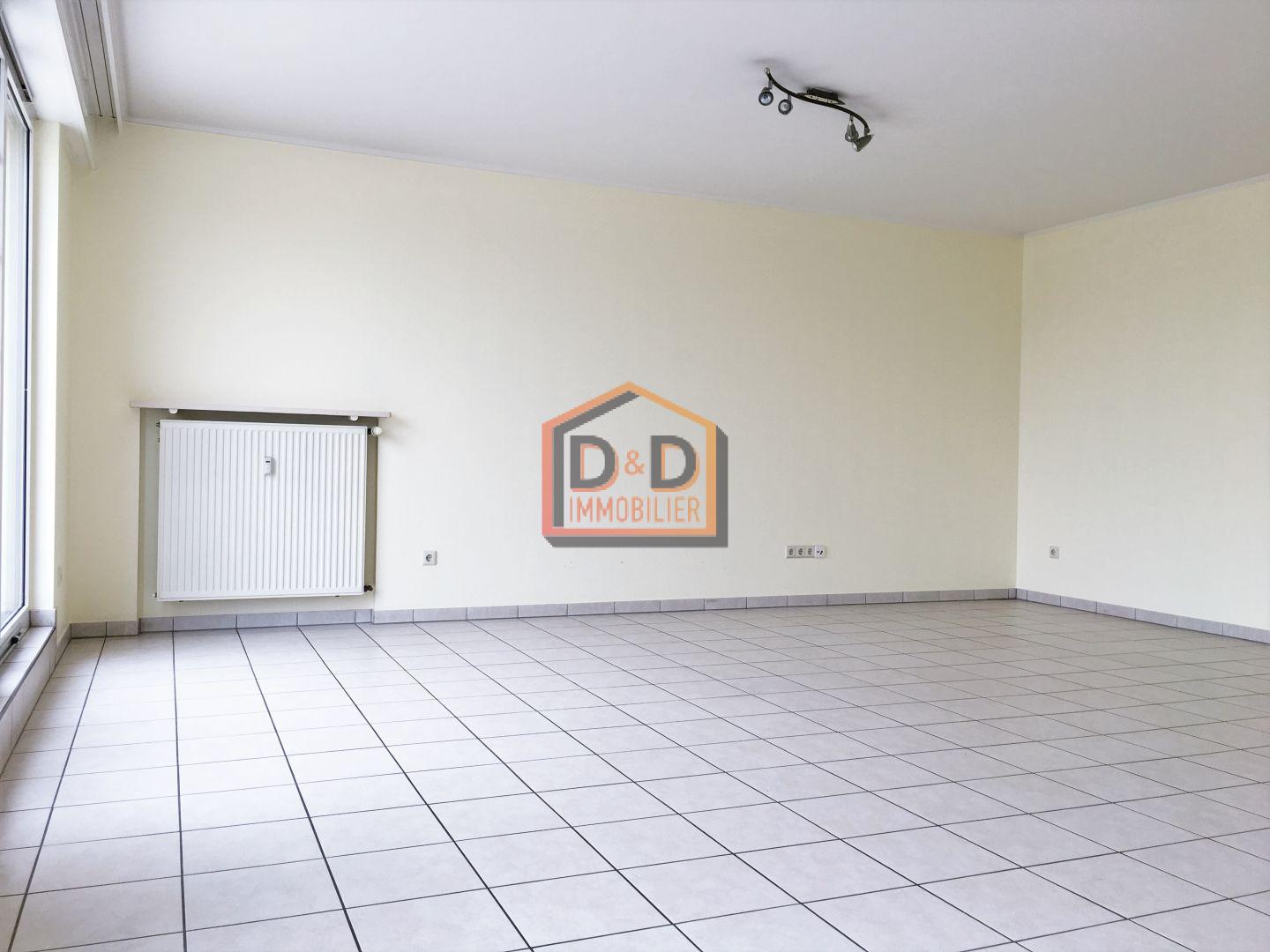 Appartement à Luxembourg-Limpertsberg, 114 m², 2 chambres, 2 salles de bain, 1 garage, 2 200 €/mois