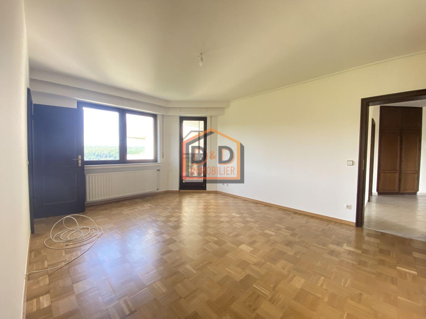 Appartement à Luxembourg-Limpertsberg, 114 m², 2 chambres, 2 salles de bain, 1 garage, 2 200 €/mois