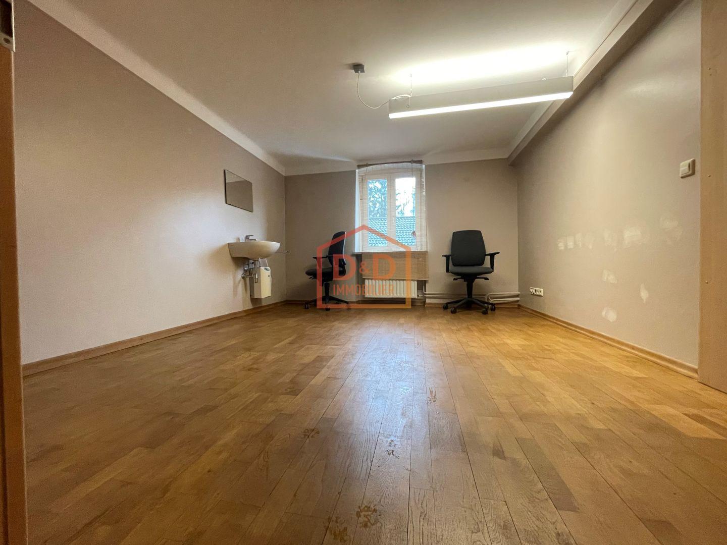 Bureau à Altwies, 10 m², 480 €/mois