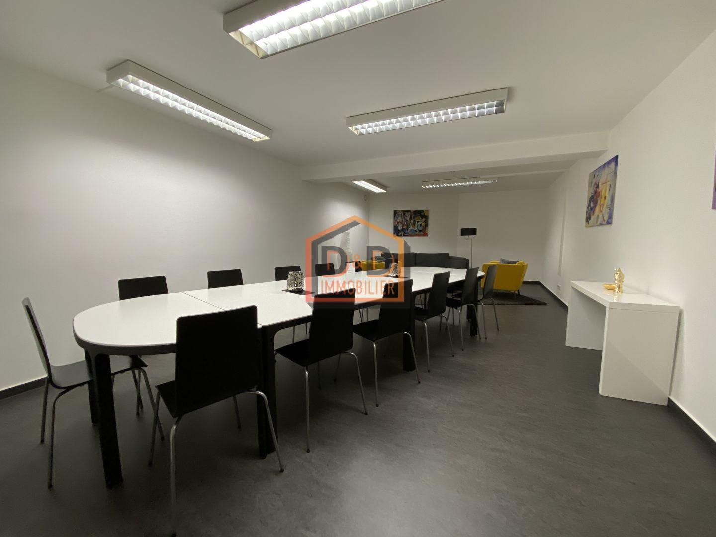 Bureau à Luxembourg-Gare, 16 m², 750 €/mois