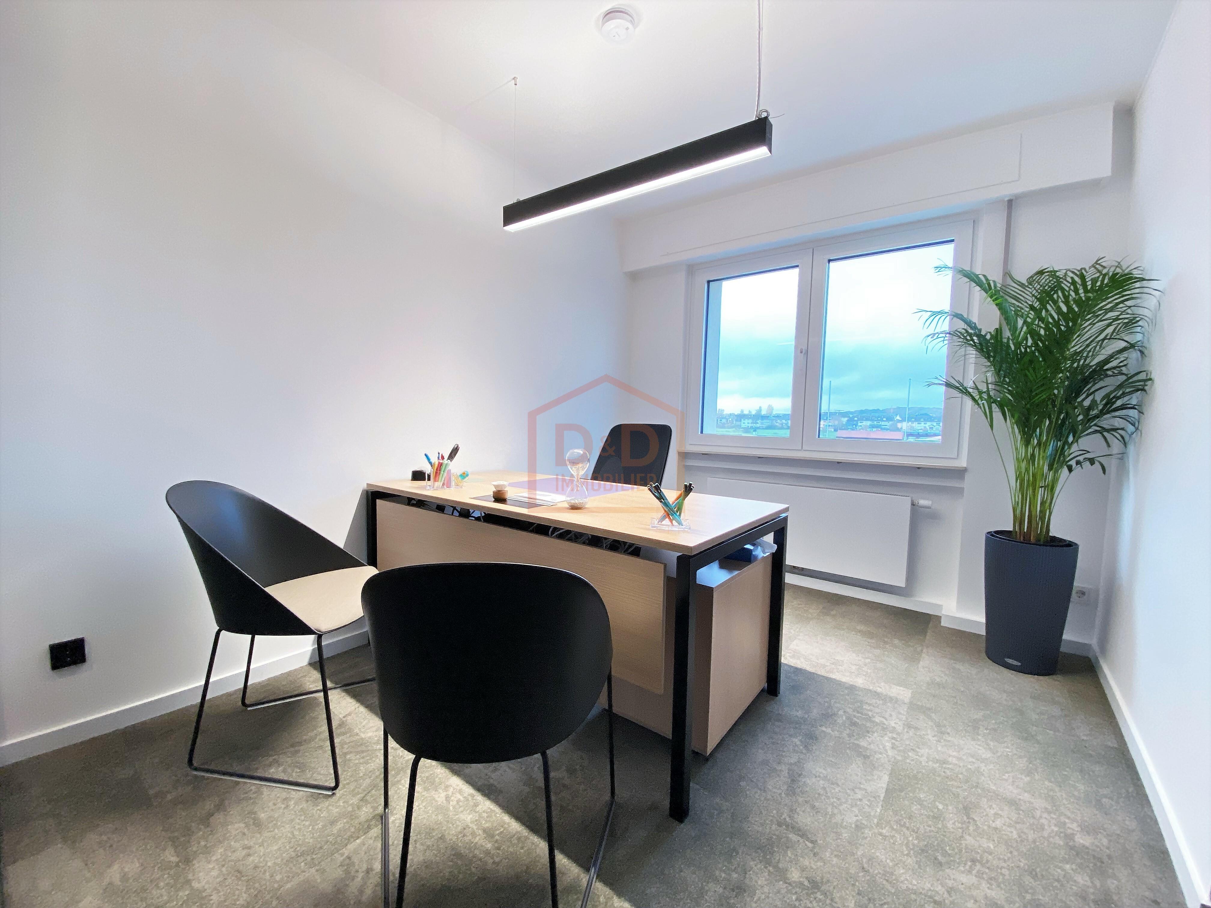 Bureau à Hesperange, 15 m², 950 €/mois